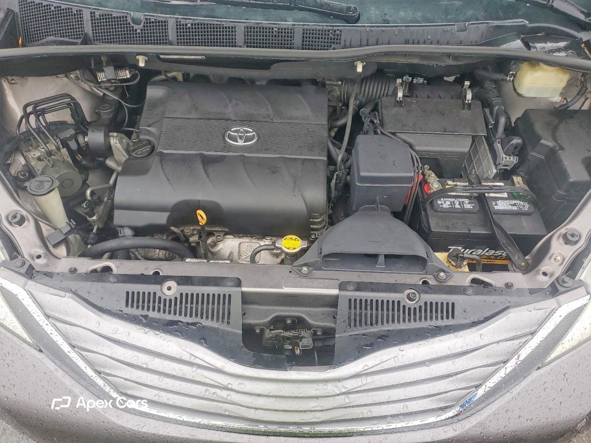 Toyota Sienna 2015