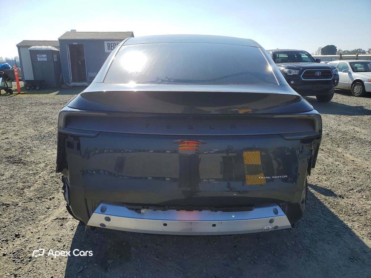 Tesla Model Y 2026
