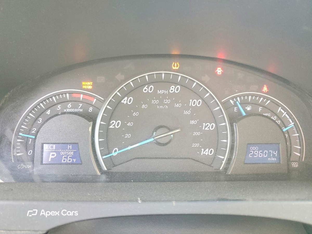 Toyota Camry 2012