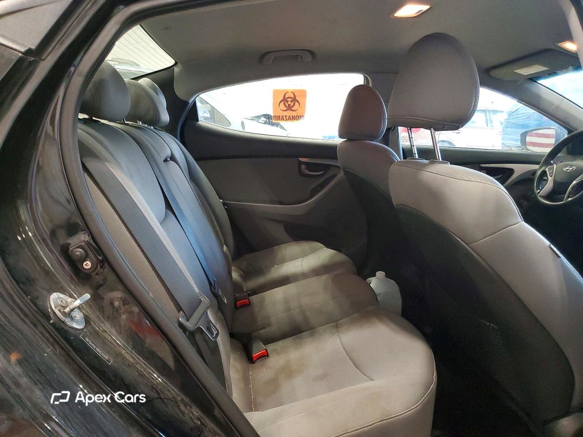 Hyundai Elantra 2011