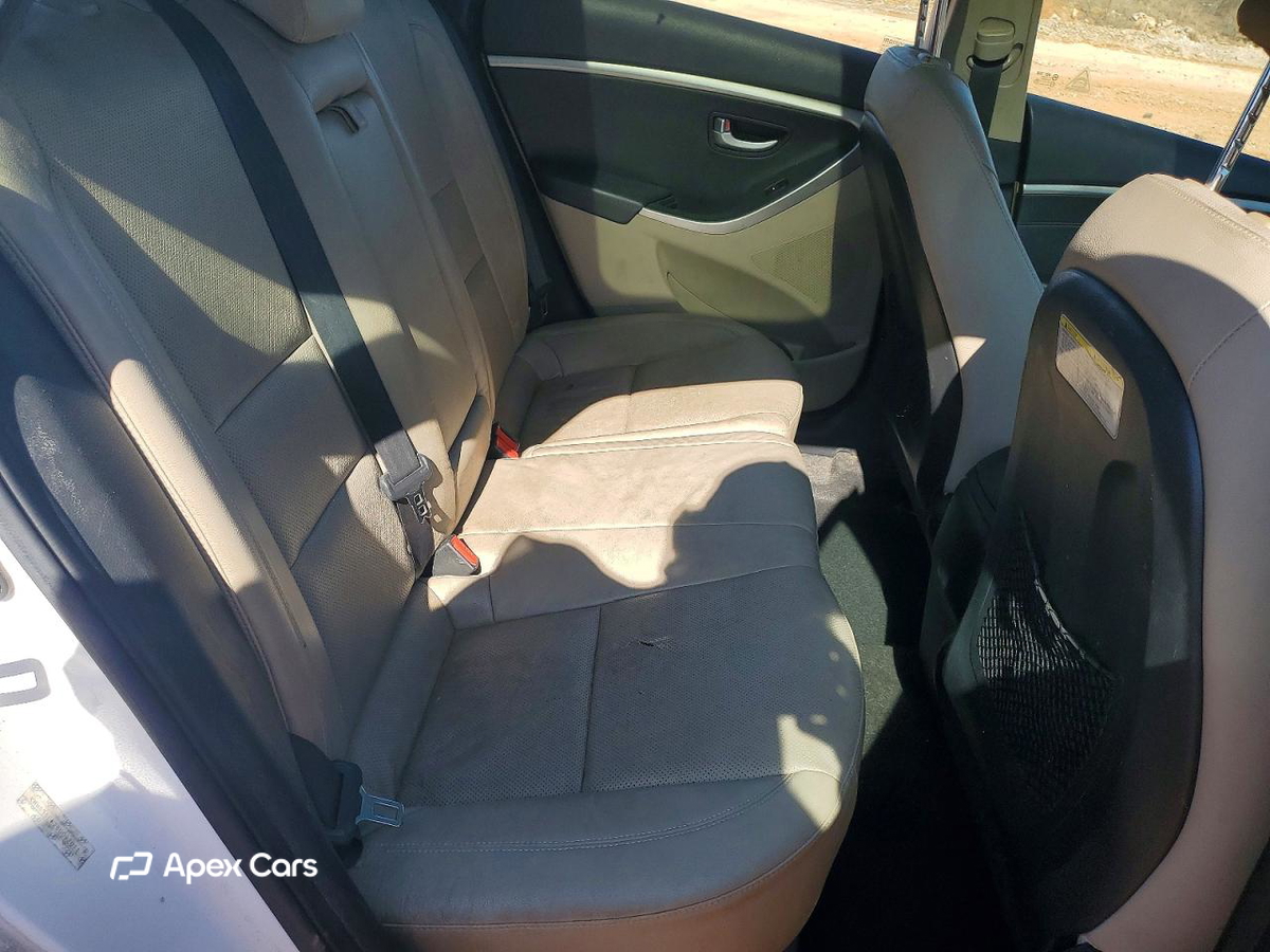 Hyundai Elantra 2013