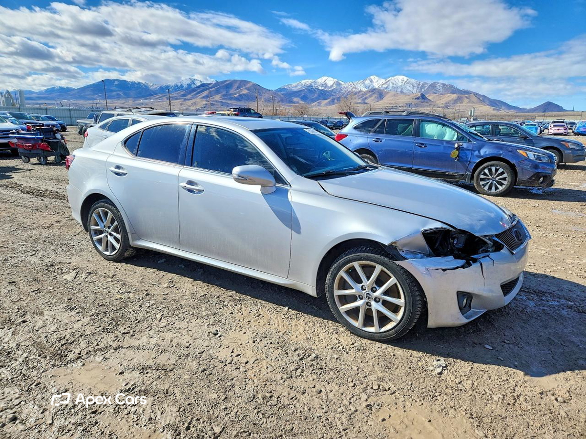 Lexus IS 2011