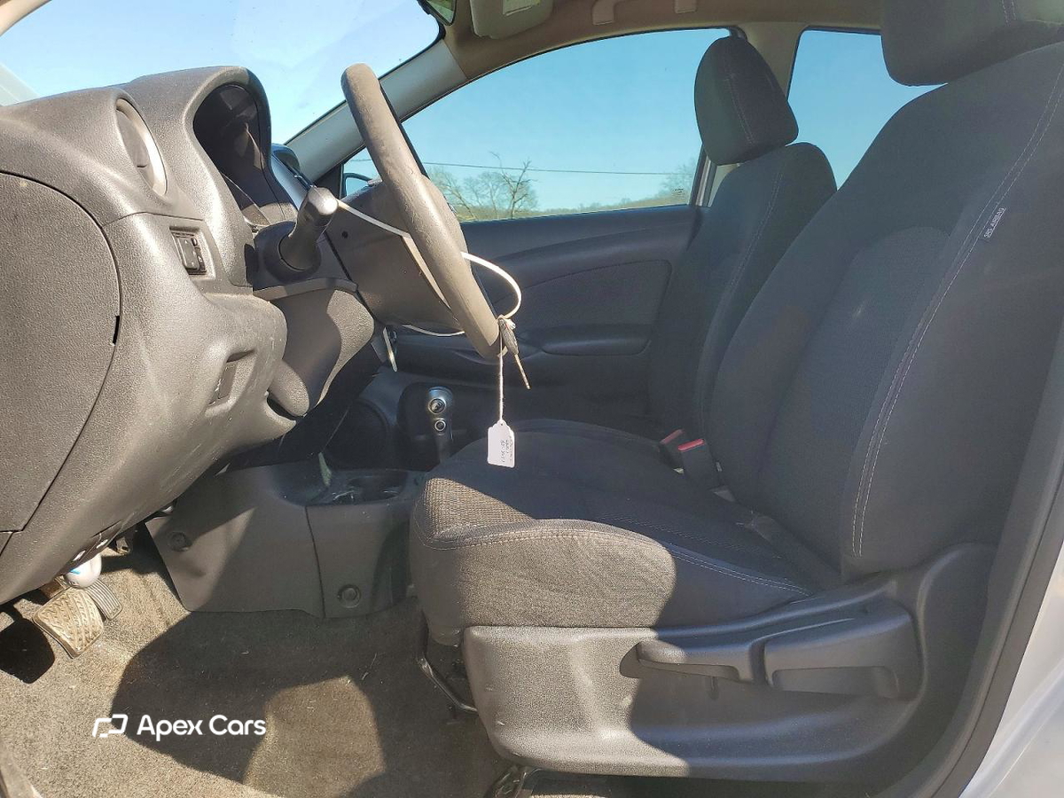 Nissan Versa 2016
