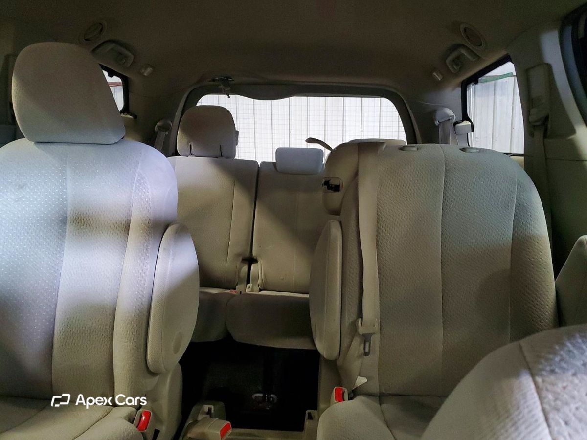 Toyota Sienna 2011