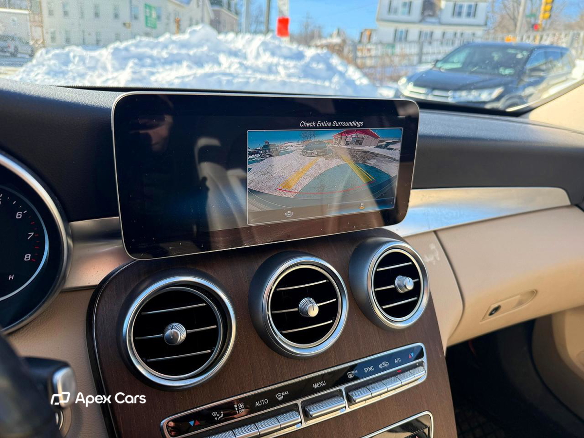 Mercedes-Benz  2020