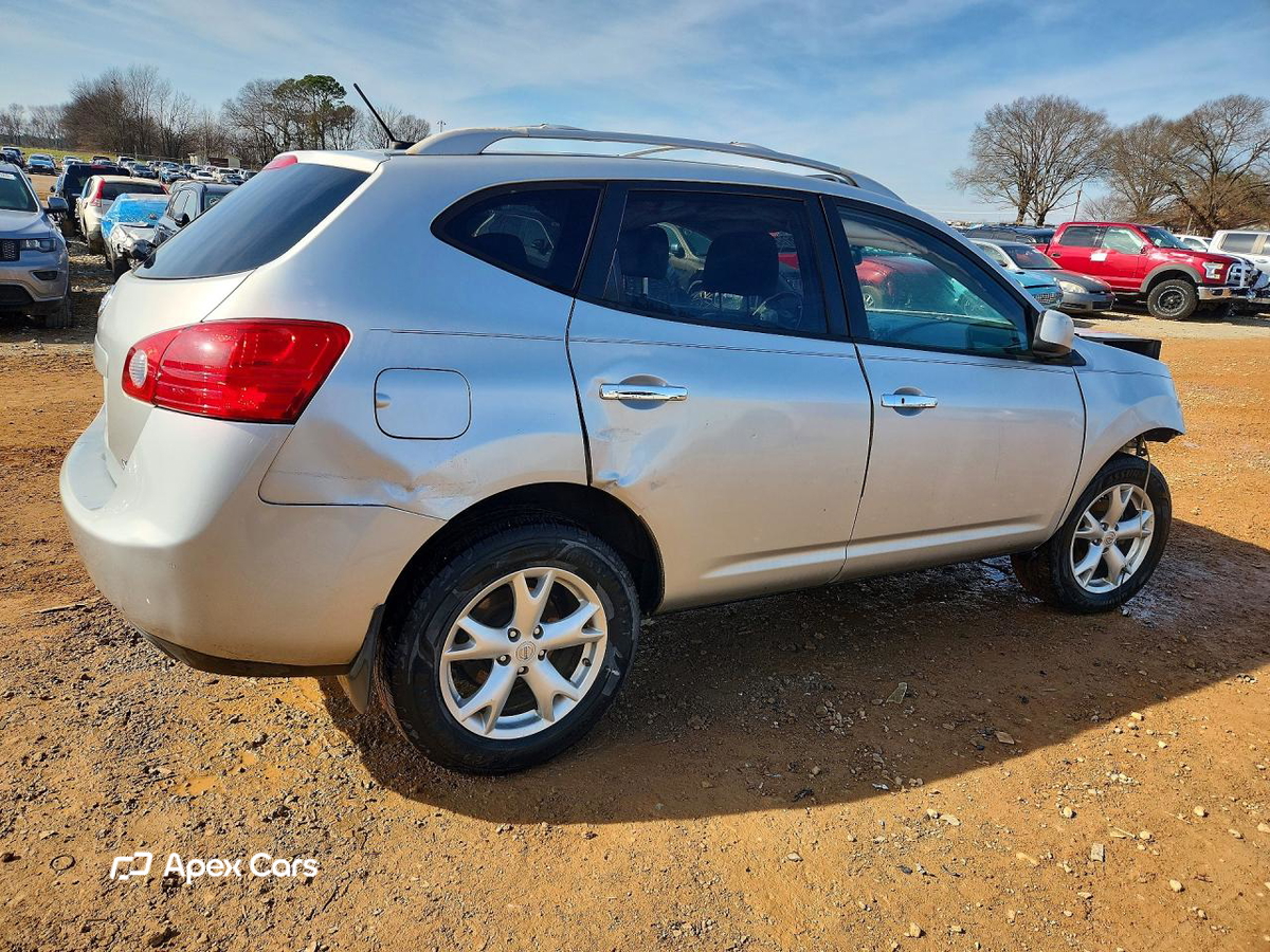 Nissan Rogue 2010