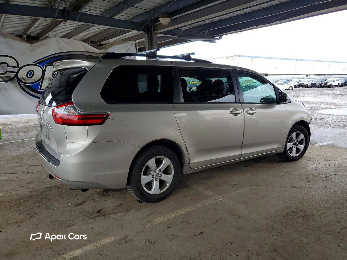 Toyota Sienna 2016
