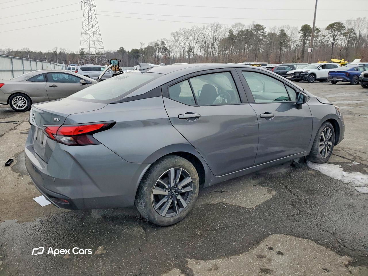 Nissan Versa 2021