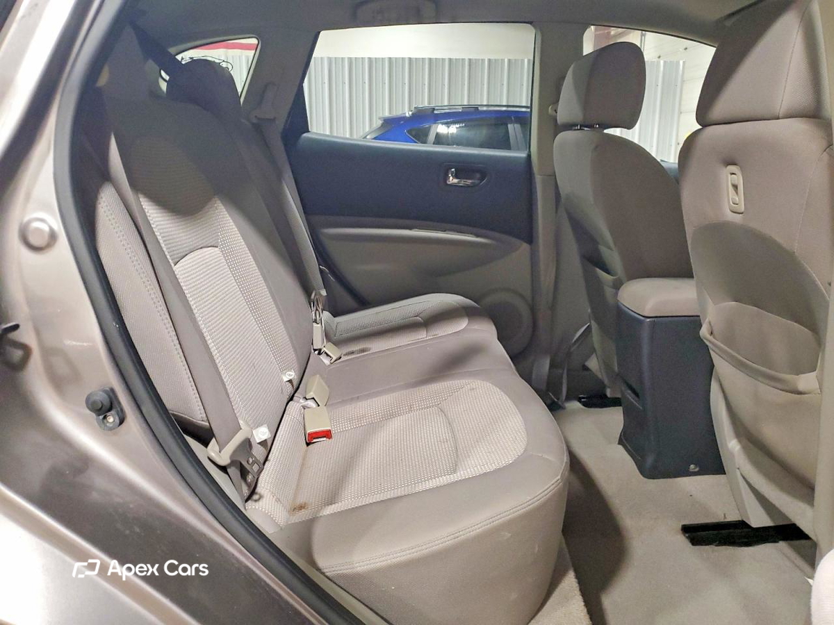 Nissan Rogue 2010