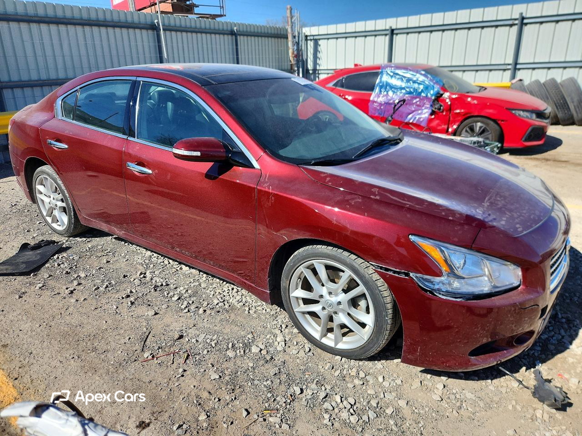 Nissan Maxima 2010