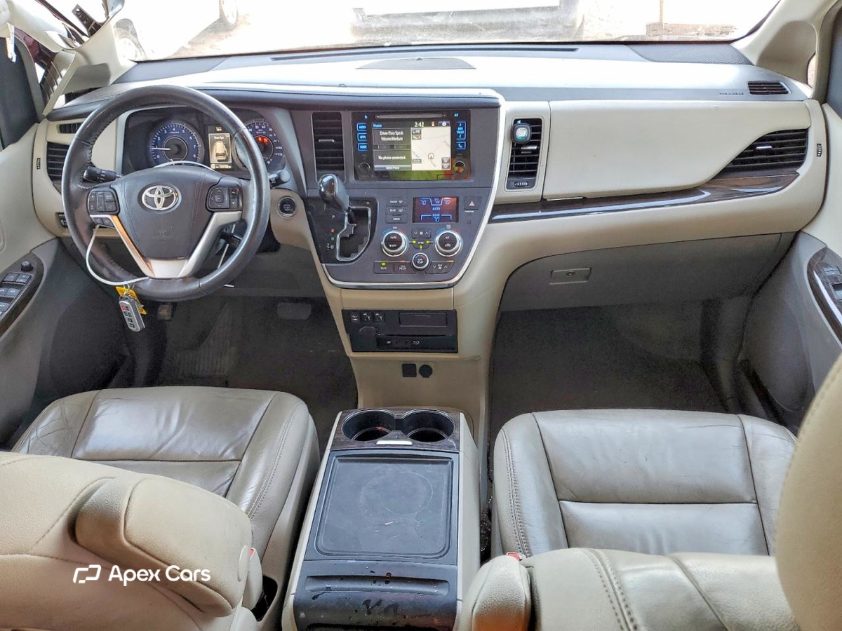 Toyota Sienna 2016