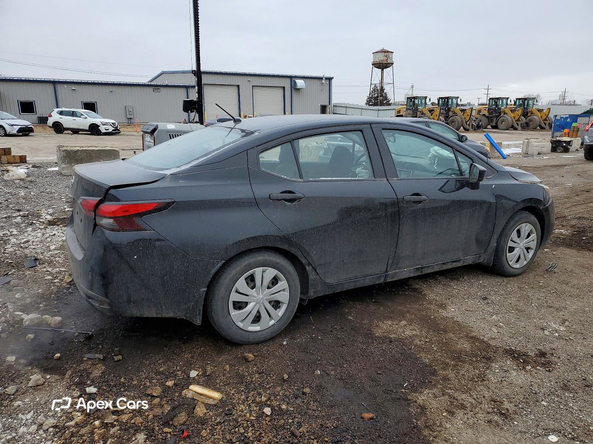 Nissan Versa 2021
