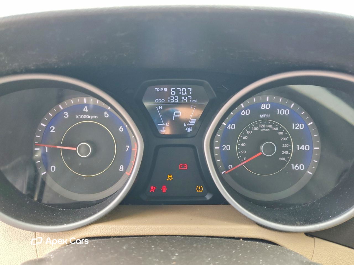Hyundai Elantra 2011
