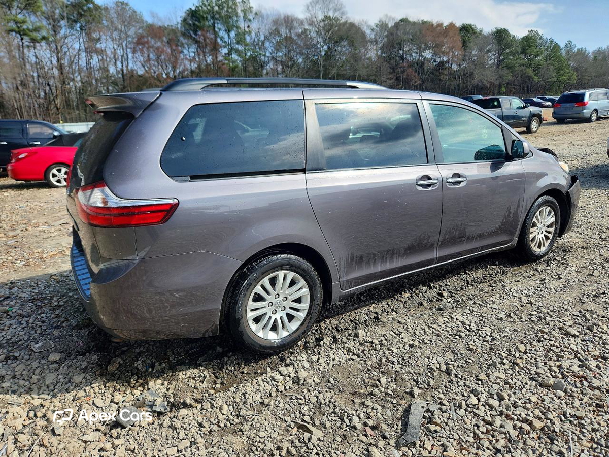 Toyota Sienna 2015