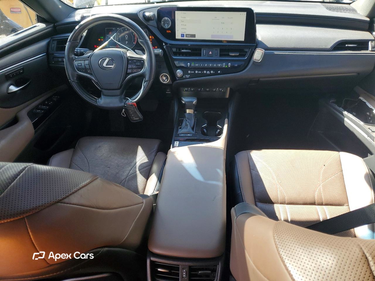 Lexus ES 2023