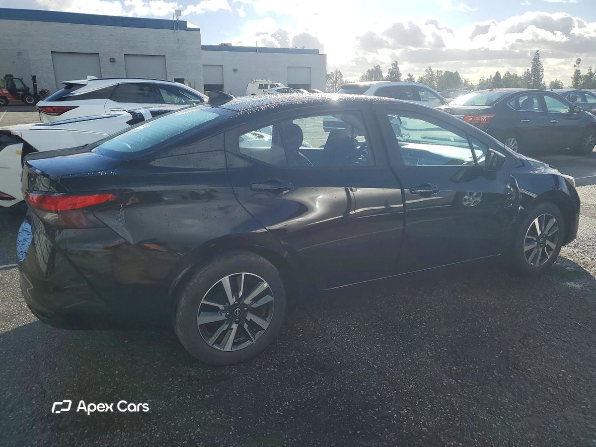 Nissan Versa 2025
