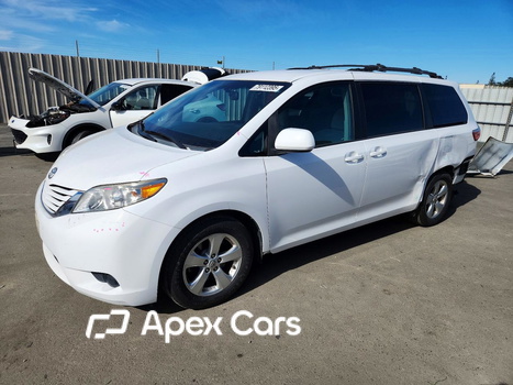 Toyota Sienna 2015 - Image 1 of 14