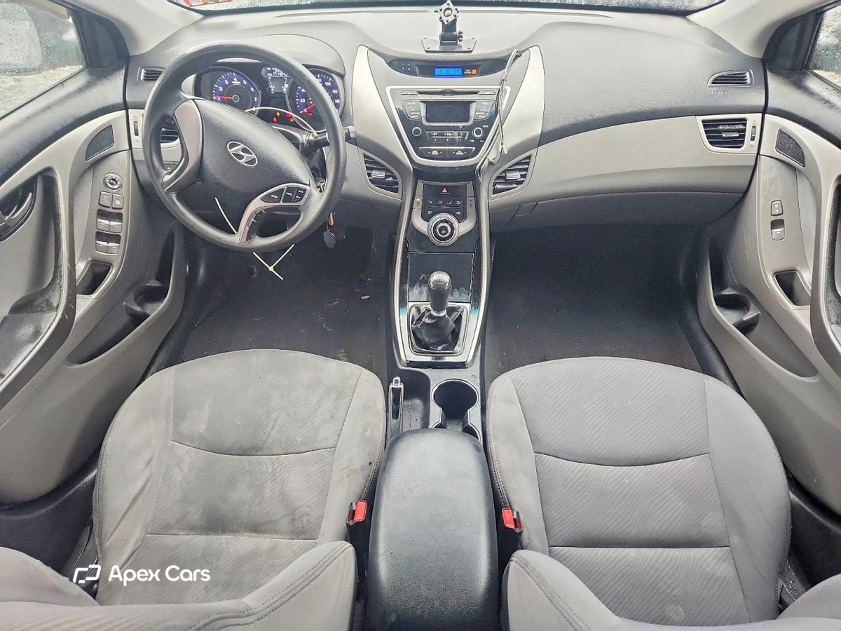 Hyundai Elantra 2013