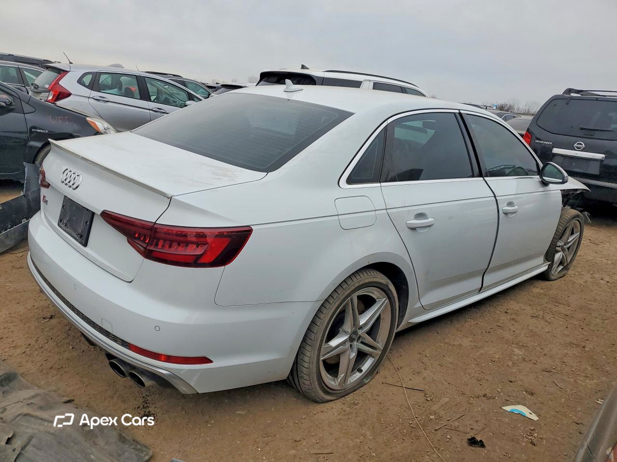 Audi RS4 2019