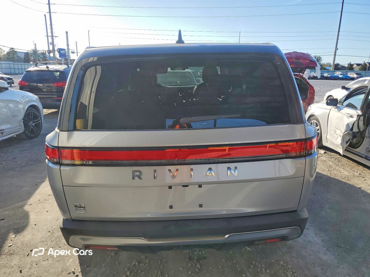 Rivian R1S 2026