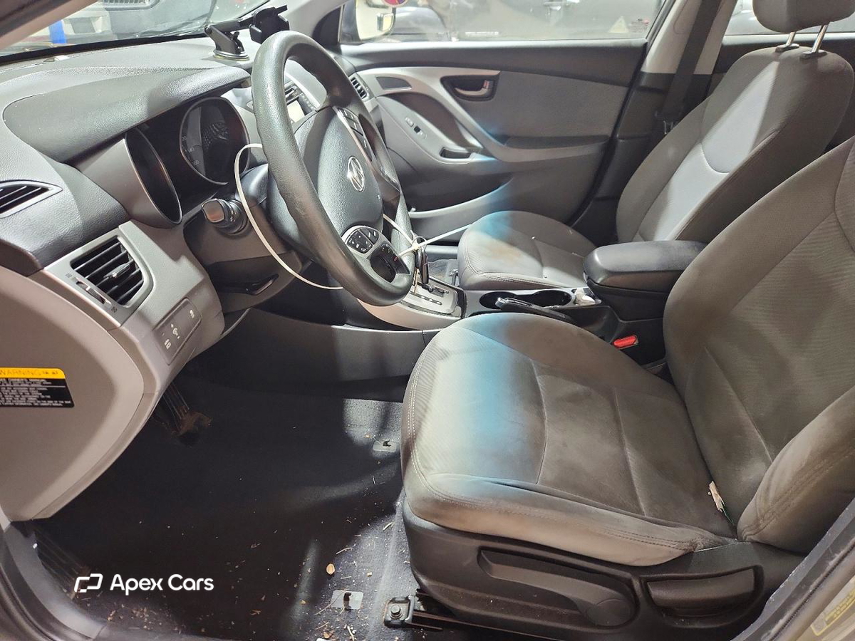 Hyundai Elantra 2013