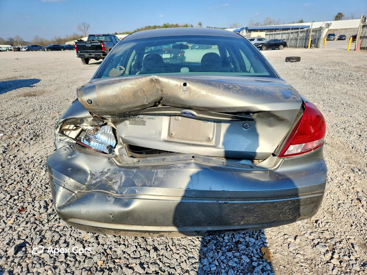 Ford Taurus 2004