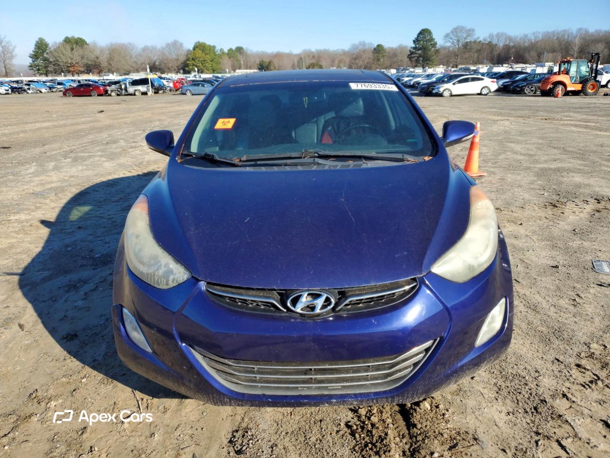 Hyundai Elantra 2013