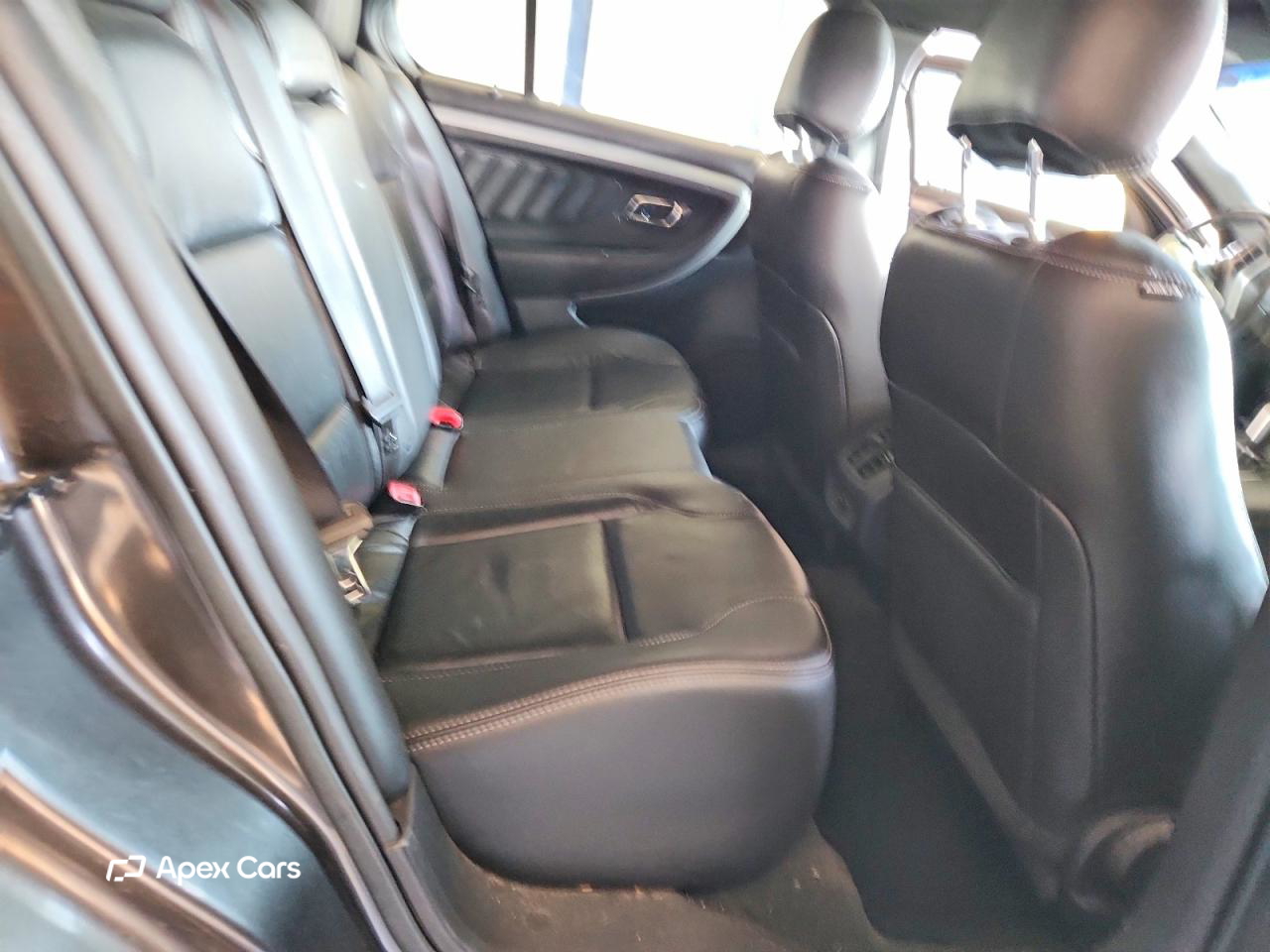 Ford Taurus 2016