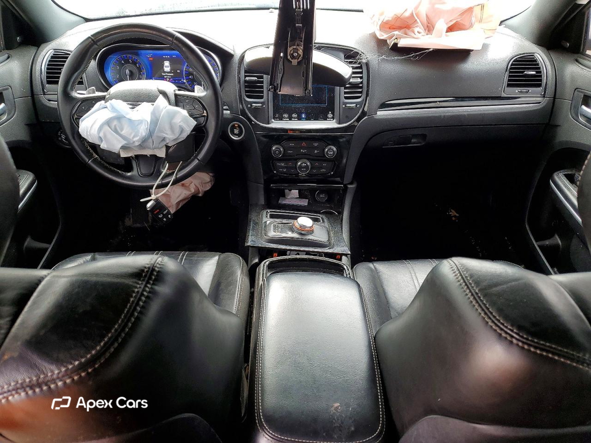 Chrysler 300 2022