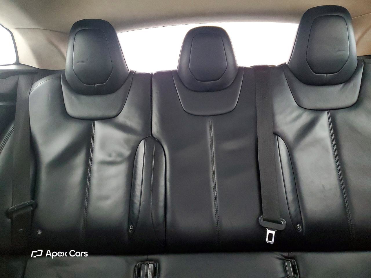 Tesla Model S 2015