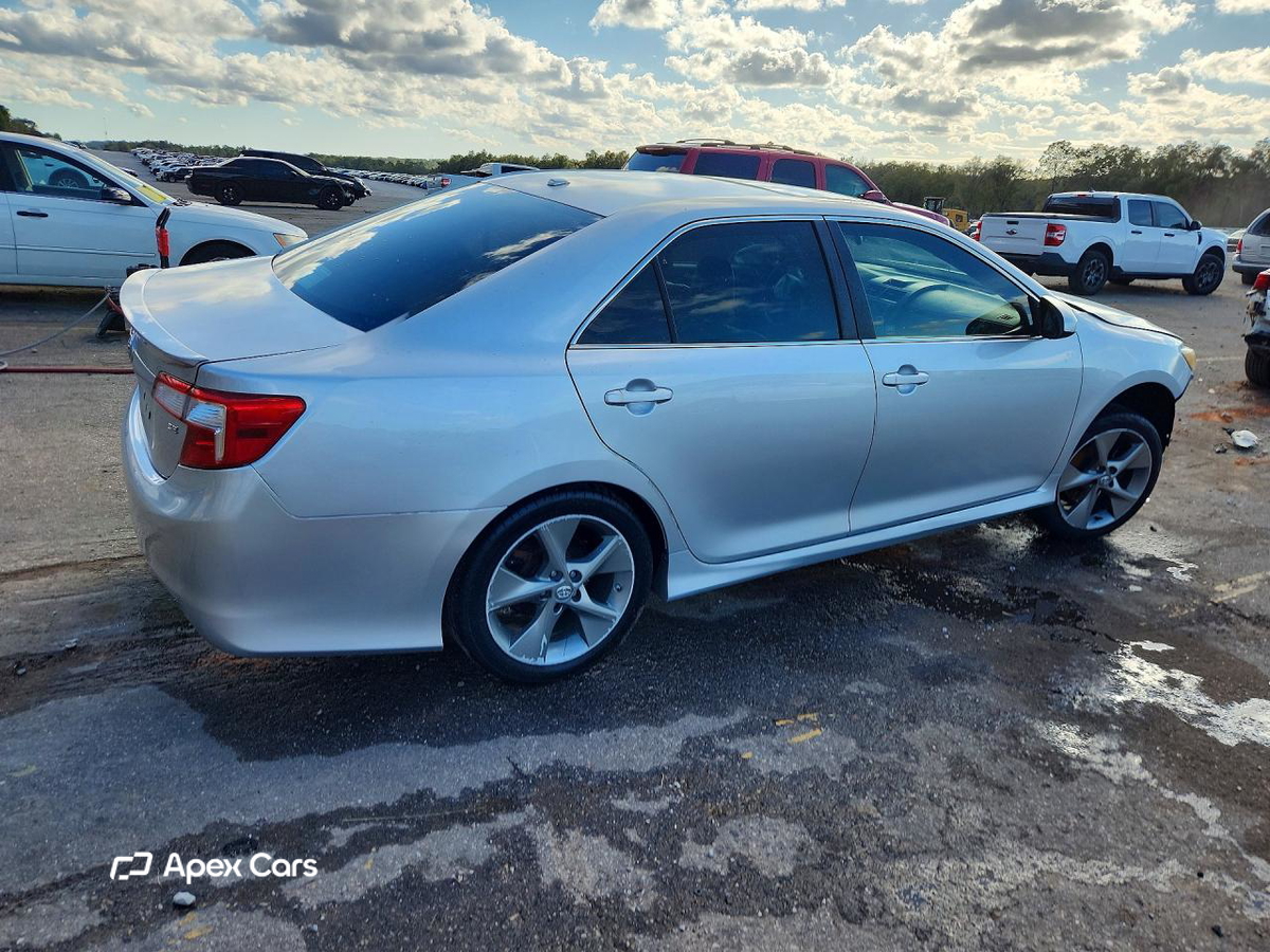 Toyota Camry 2012