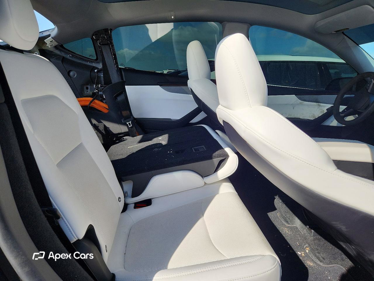 Tesla Model Y 2026
