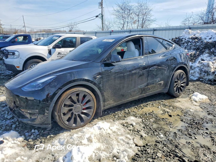2025 Tesla Model Y - Image 1 of 5
