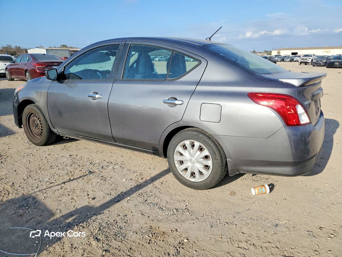 Nissan Versa 2016