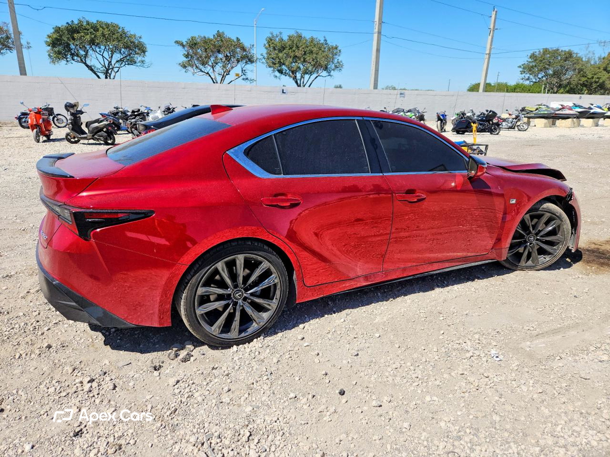 Lexus IS 2022
