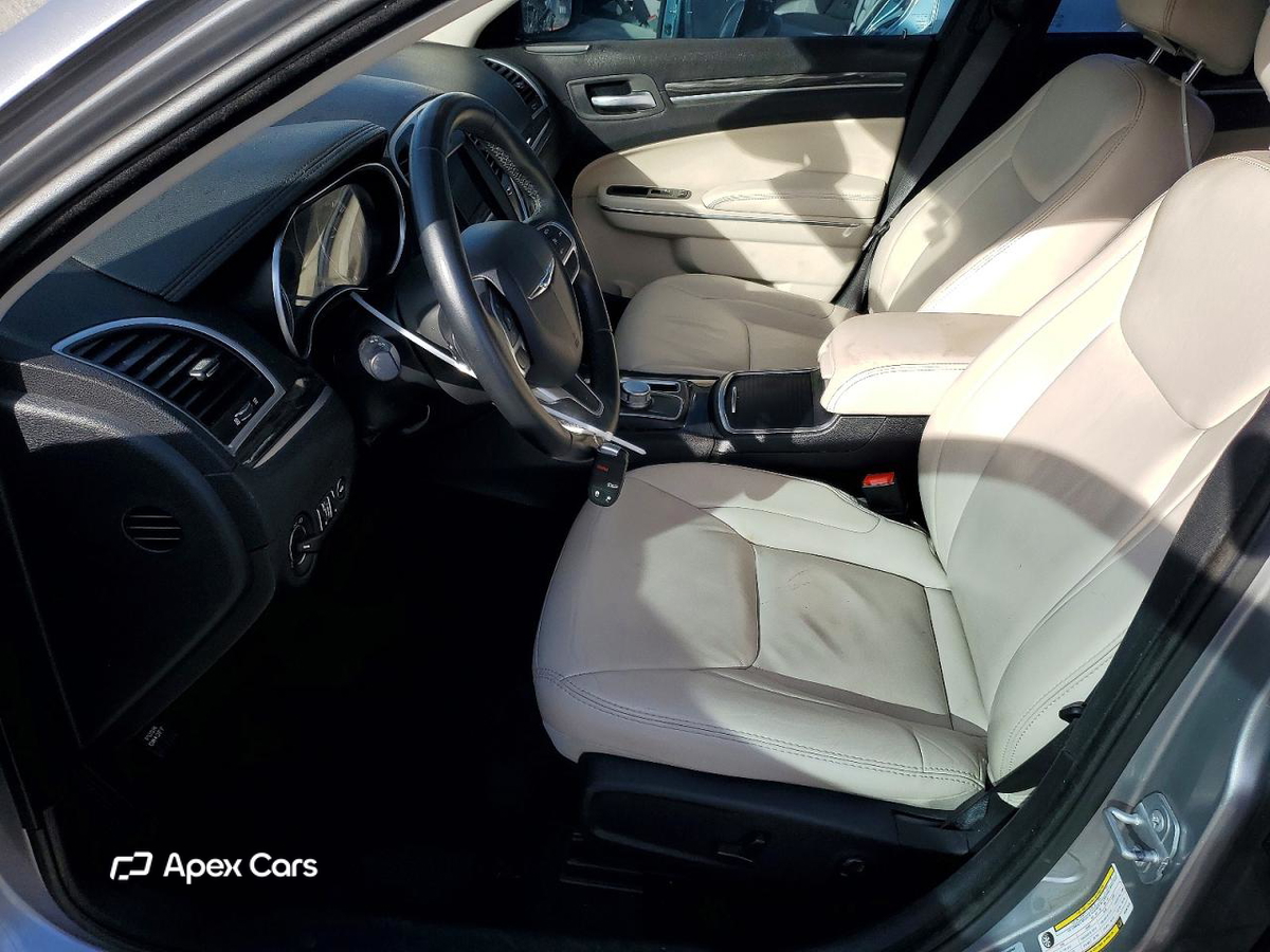 Chrysler 300 2017
