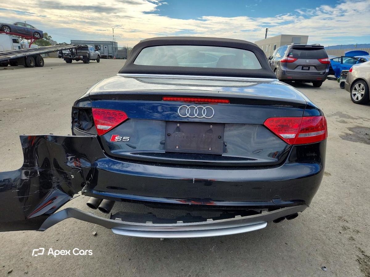 Audi RS5 2011
