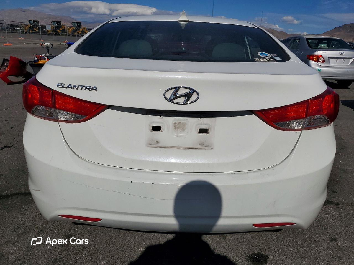 Hyundai Elantra 2013