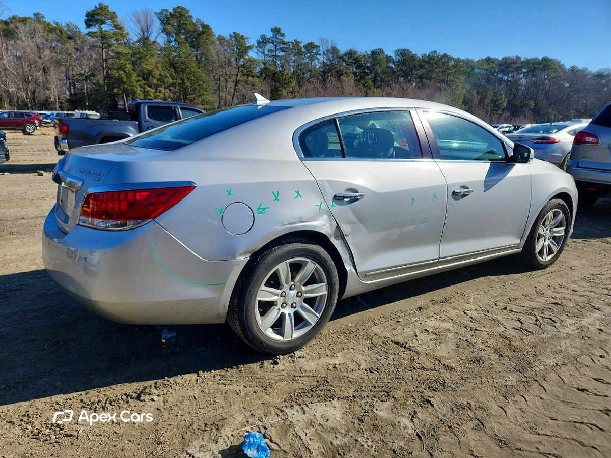 Buick LaCrosse 2011