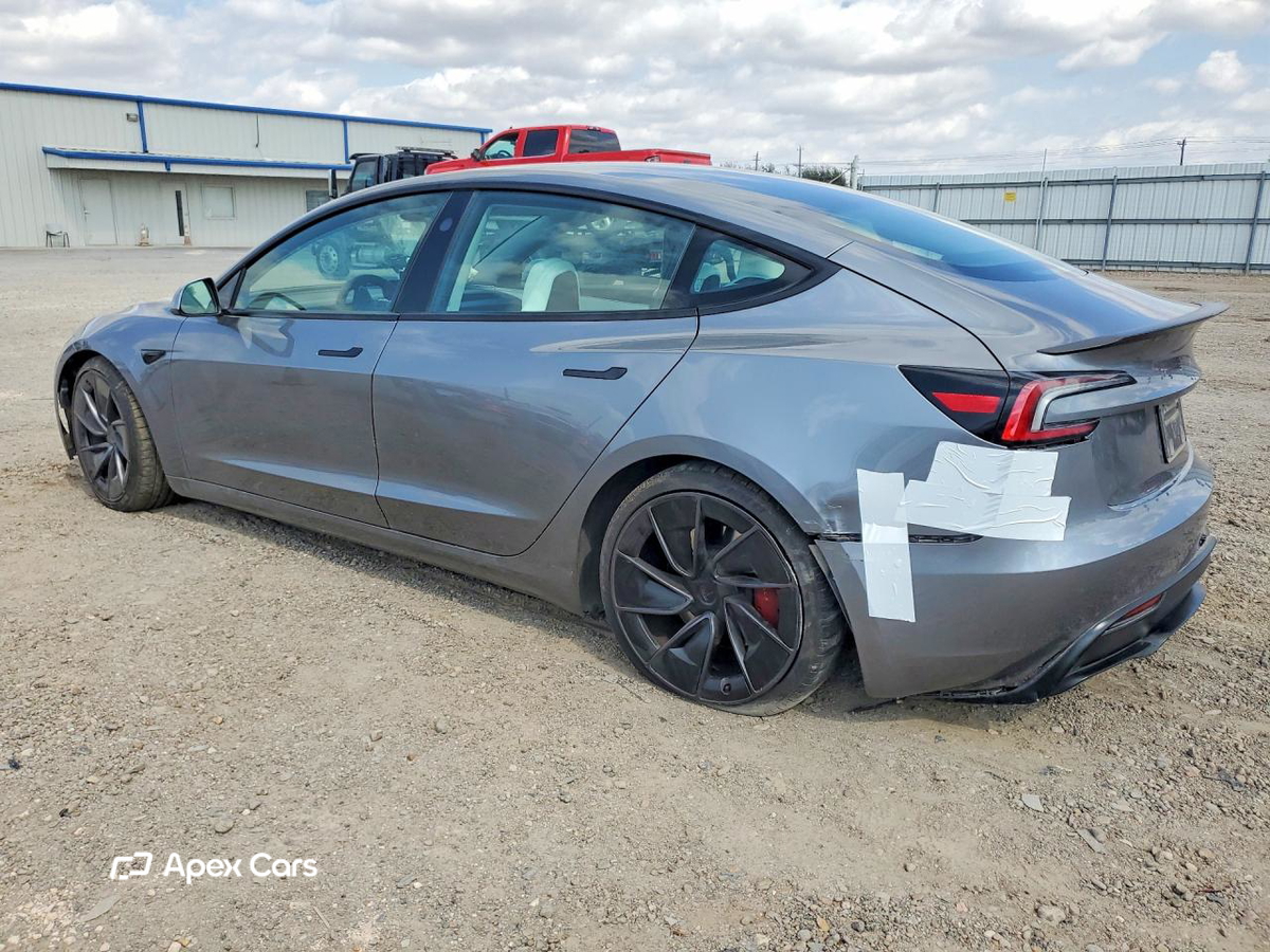 Tesla Model 3 2024