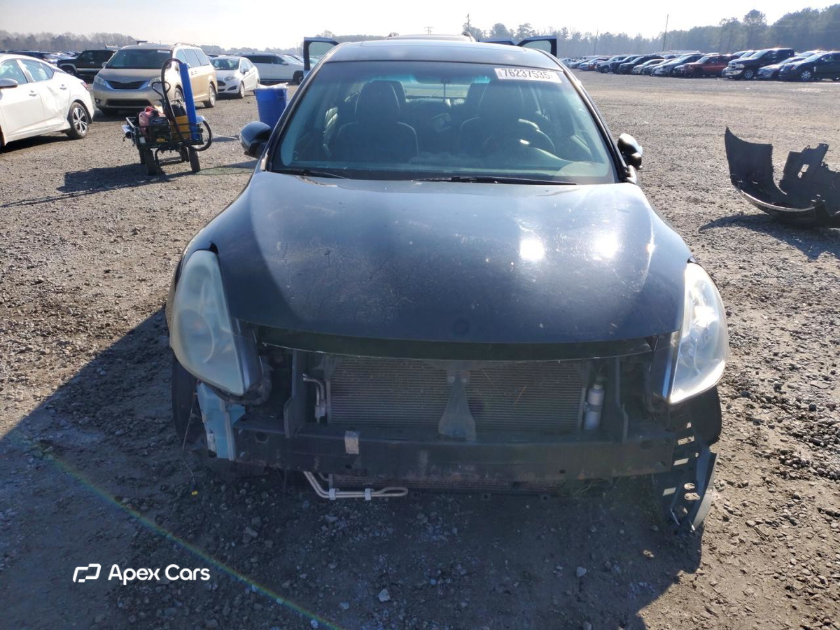 Nissan Altima 2011