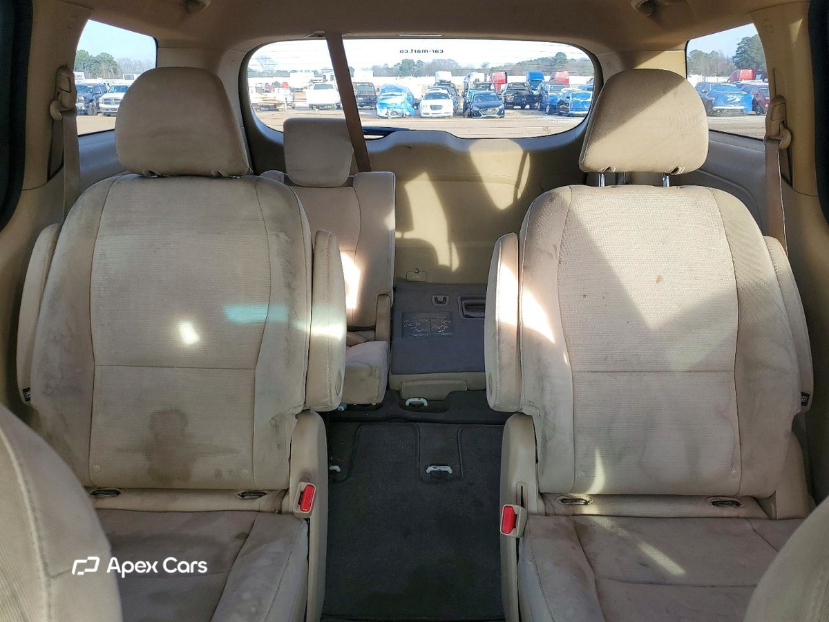 Kia Sedona 2015