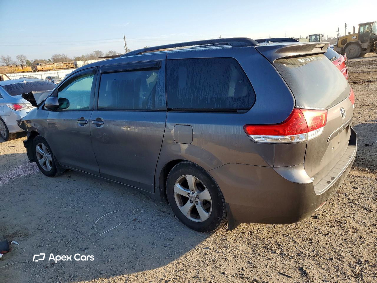 Toyota Sienna 2013