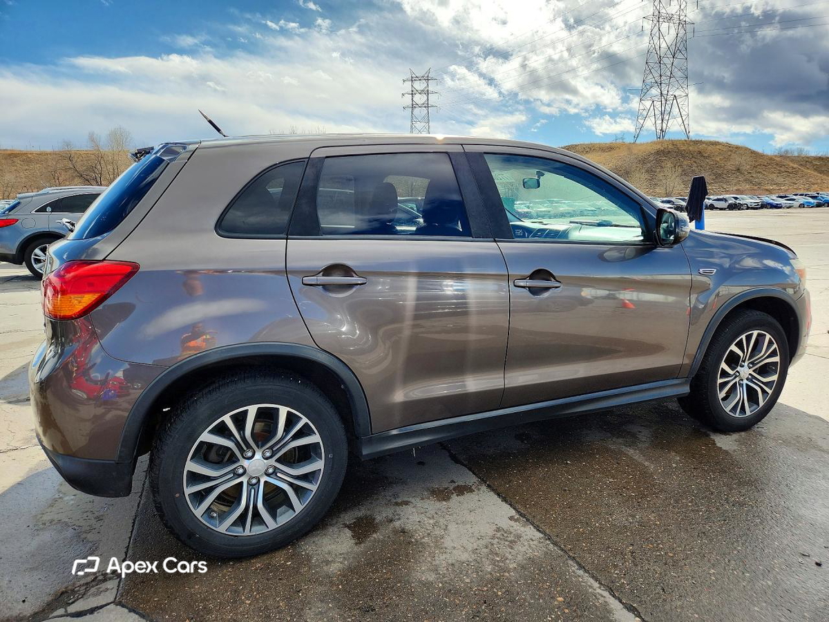 Mitsubishi Outlander 2016
