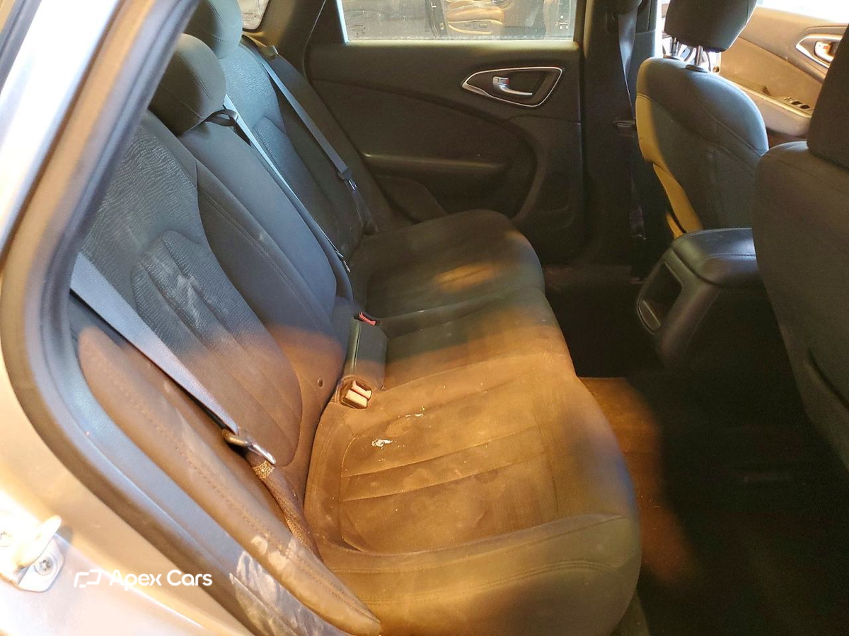 Chrysler 200 2016