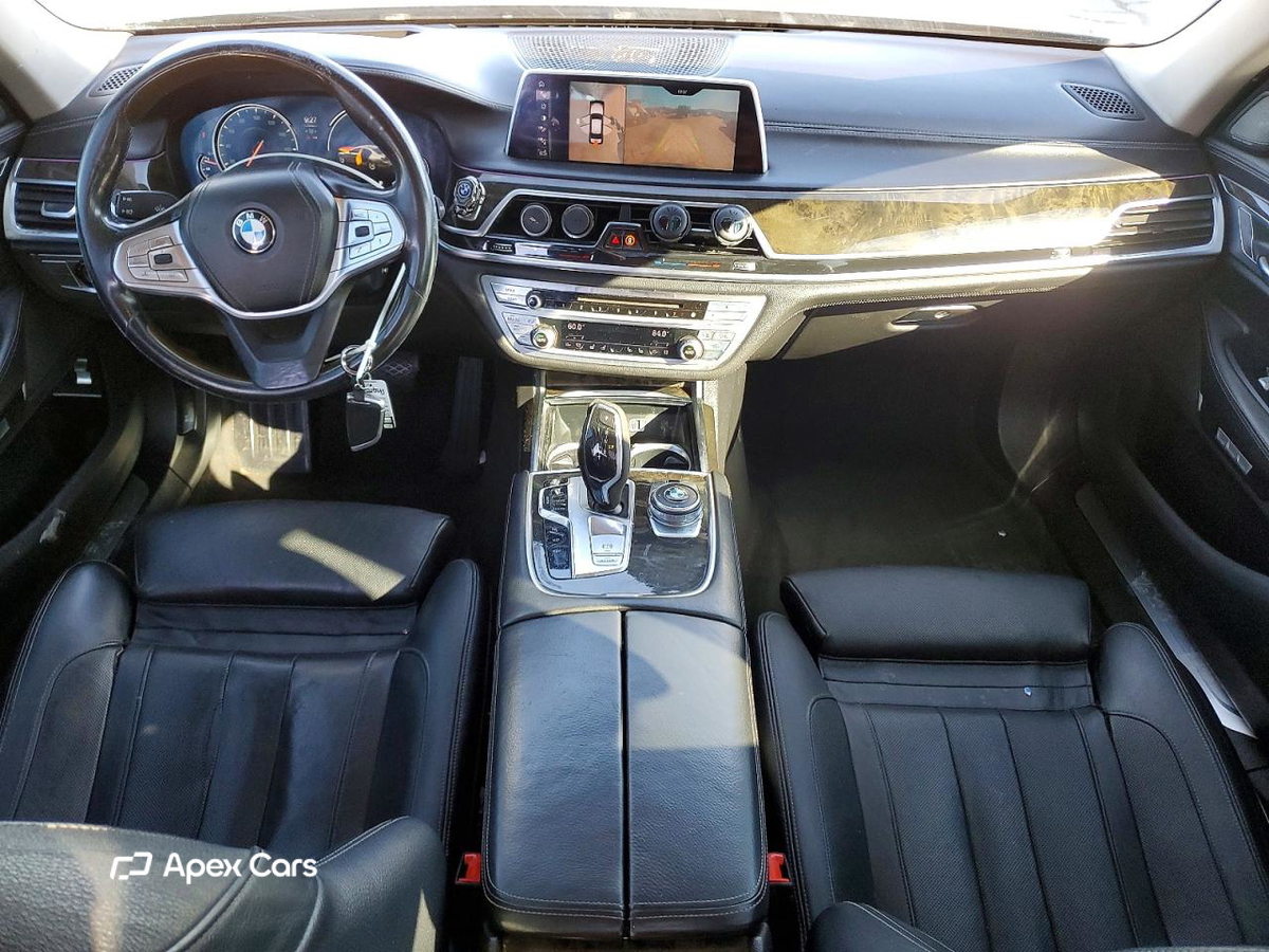 BMW Series 7 2016