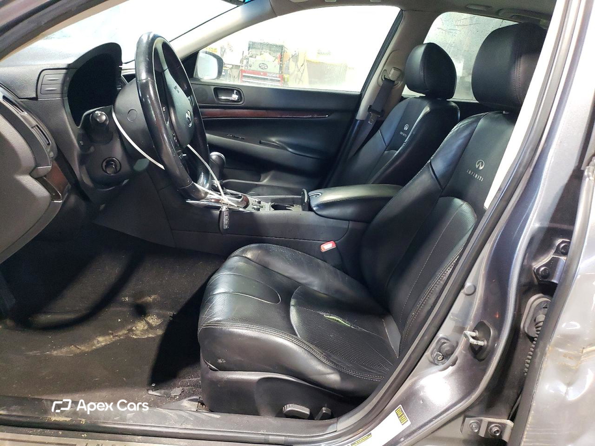 Infiniti G 2012