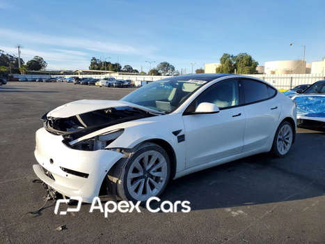 Tesla Model 3 2021 - Image 1 of 5