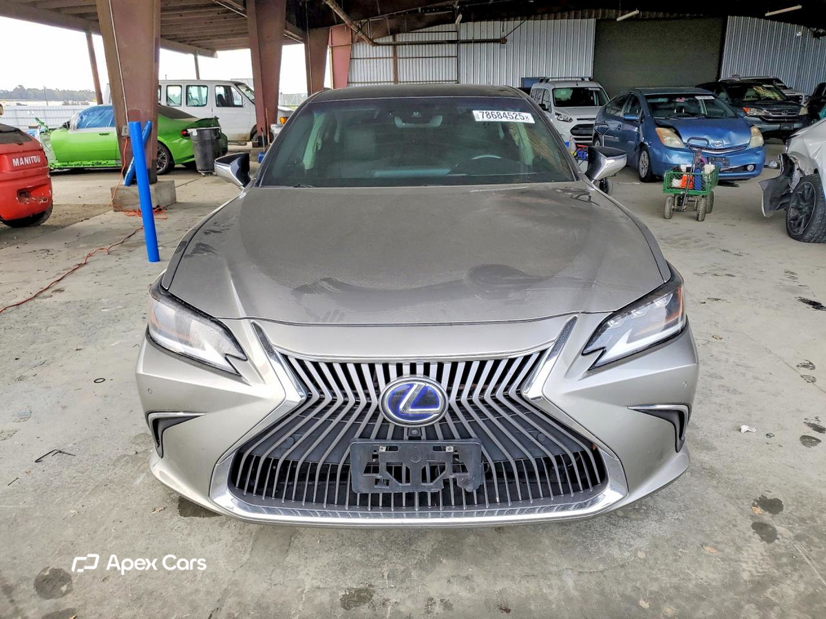 Lexus ES 2021
