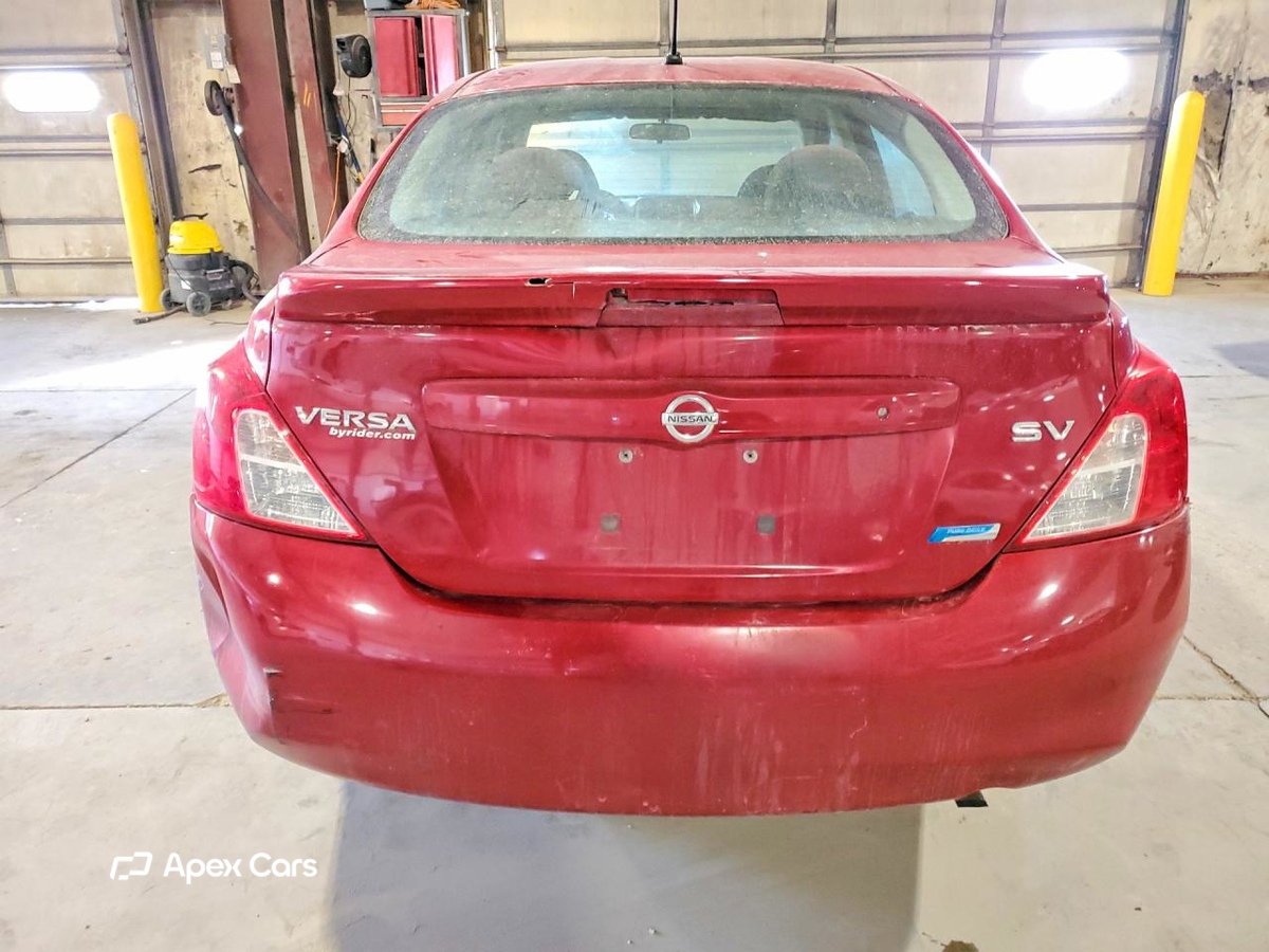 Nissan Versa 2014